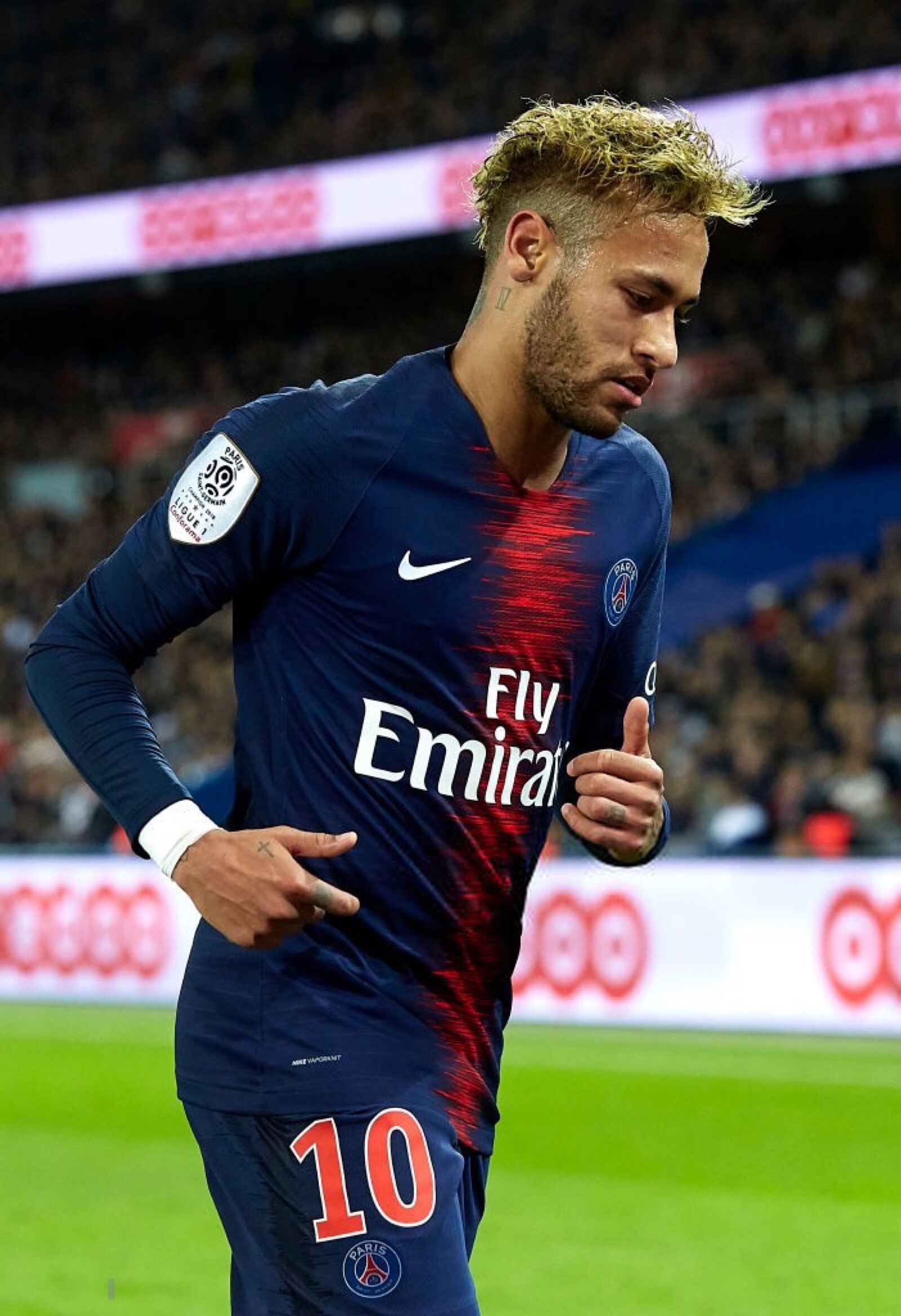 大谷翔平在 2023 年 WBC 期间赠送捷克队签到手套，被国际棒垒球协会评为“体育精神奖”