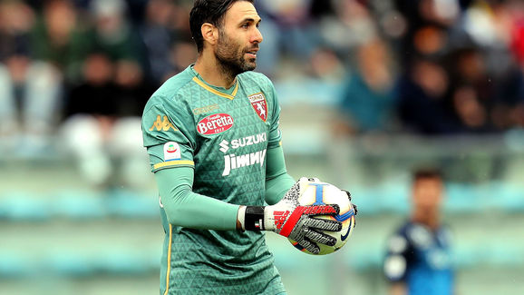 科曼称赞阿尔克马尔19岁中场斯密特：他身上的特质像佩德里