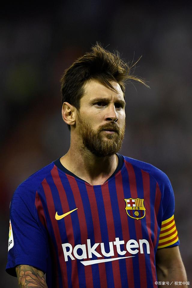 赵丽娜：走了70所学校，女孩踢球屈指可数；想让女孩踢球普及