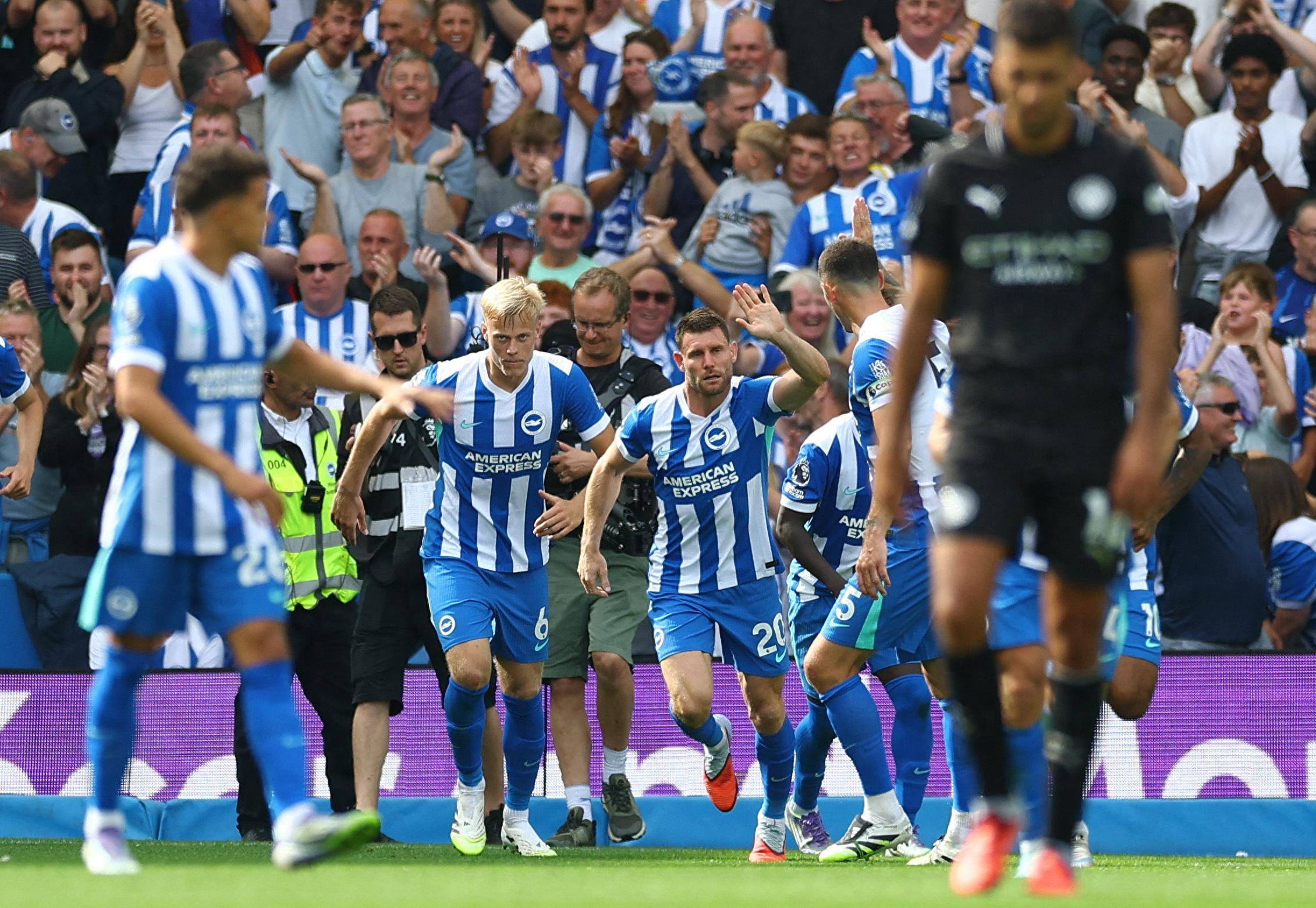 详解牵制出局的心理战投手与跑垒员的目光对峙