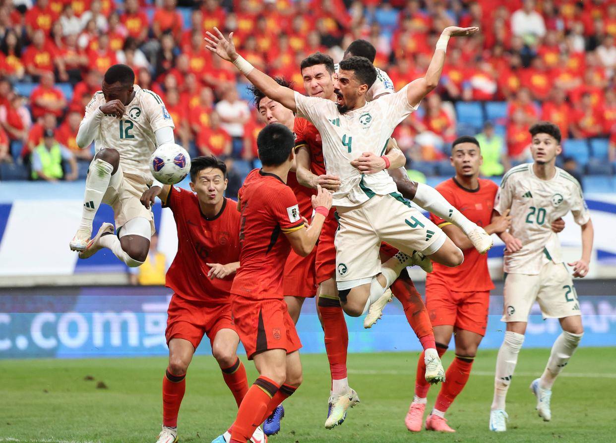 北青：足协将择期安排邵佳一上任发布会；国足恐最早明年初重组（北青：足协拟择期举行邵佳一就任发布会，国足或最早于明年初重组）