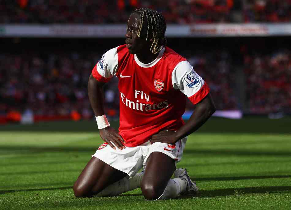 追求保罗，联手詹皇冲冠？湖人操作引爆联盟，字母哥也要加盟？