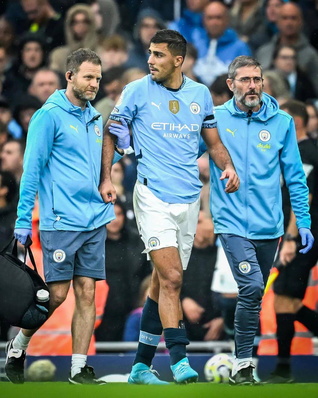 法比奥不该金靴！水分大，中超规则有瑕疵，4项数据，瓦卡才是金靴