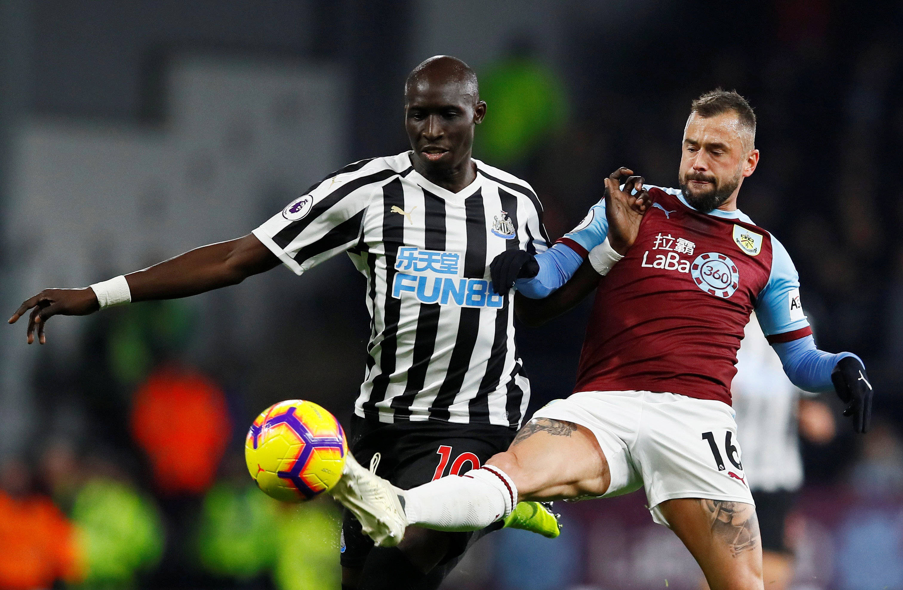 连续5场欧冠进球！马丁内利创阿森纳俱乐部历史纪录（欧冠五连斩！马丁内利刷新阿森纳队史纪录）