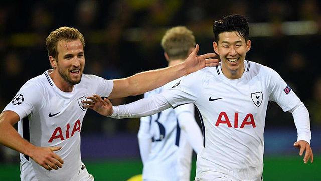 狼队主帅：三个丢球如孩童游戏般白送曼联